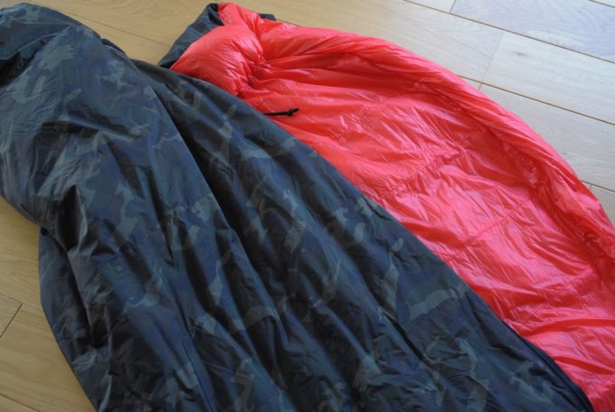 ナンガ25周年記念モデルの寝袋を買ったのでモンベルと比べてみた 