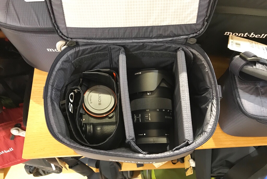 mont-bell (モンベル)カメラウエストバッグとクッションボックス